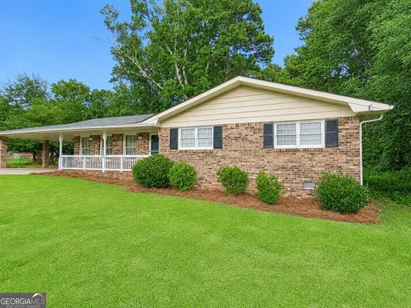 886 Oakhill Court, Stone Mountain, GA 30087