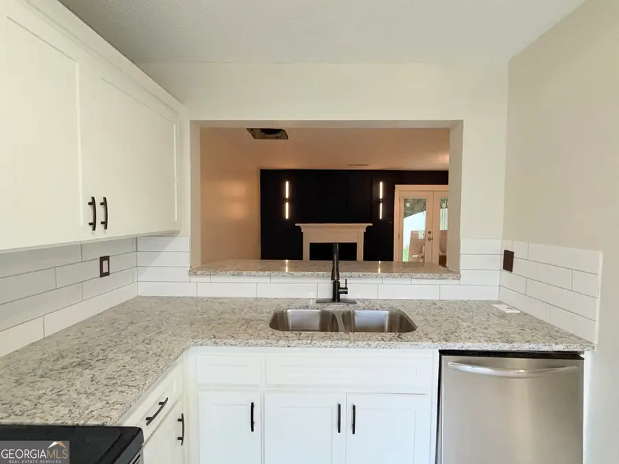 1665 Winchester Way Se, Conyers, GA 30013 - #3
