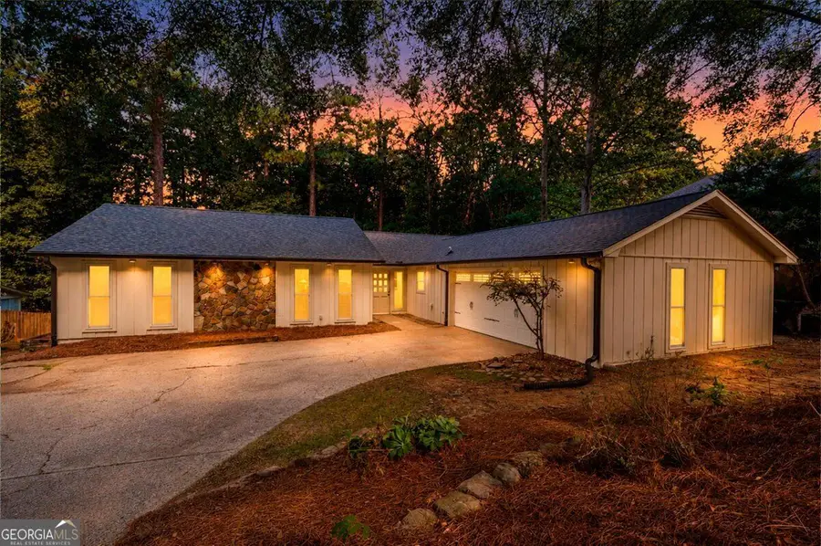 9570 Hillside Drive, Roswell, GA 30076 - #2