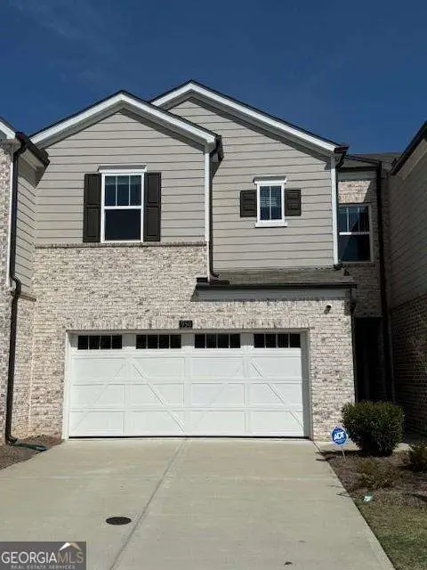 950 Sunny Lake Drive, Lawrenceville, GA 30043