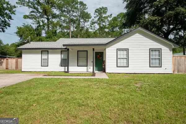300 Village Drive, Woodbine, GA 31569