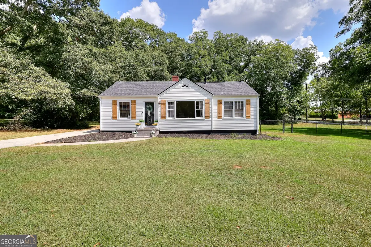 186 S Forest Avenue, Social Circle, GA 30025 - #1