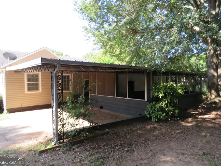 328 Taylor Street, Barnesville, GA 30204 - #2