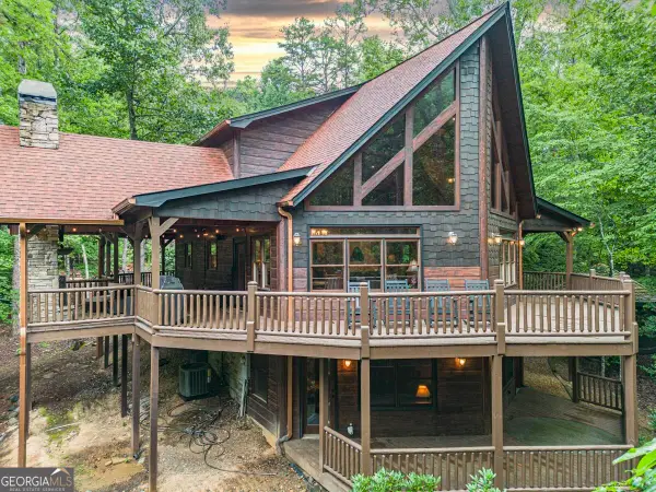 1934 Mountain Tops Road, Blue Ridge, GA 30513