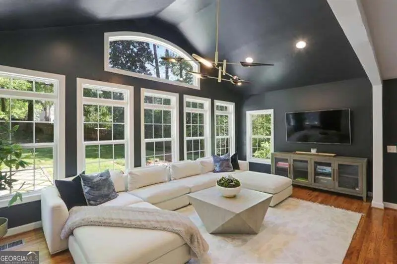 3911 Wieuca Road Ne, Atlanta, GA 30342 - #3