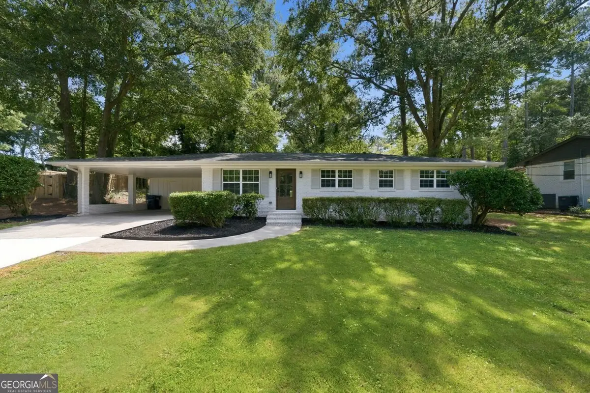 215 Valley Drive, Roswell, GA 30075 - #1