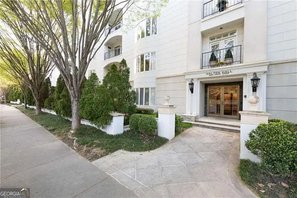 2960 Pharr Court South Nw #N6 & N8, Atlanta, GA 30305