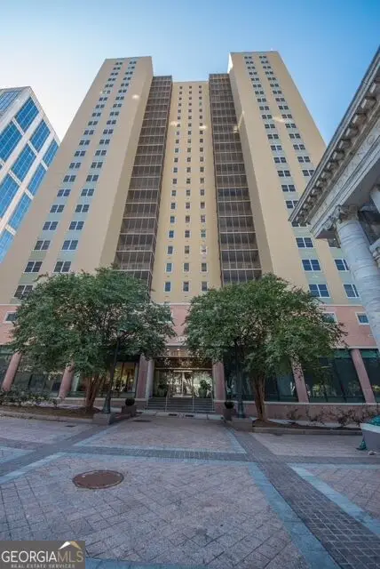 300 Peachtree Street Ne #11C, Atlanta, GA 30308