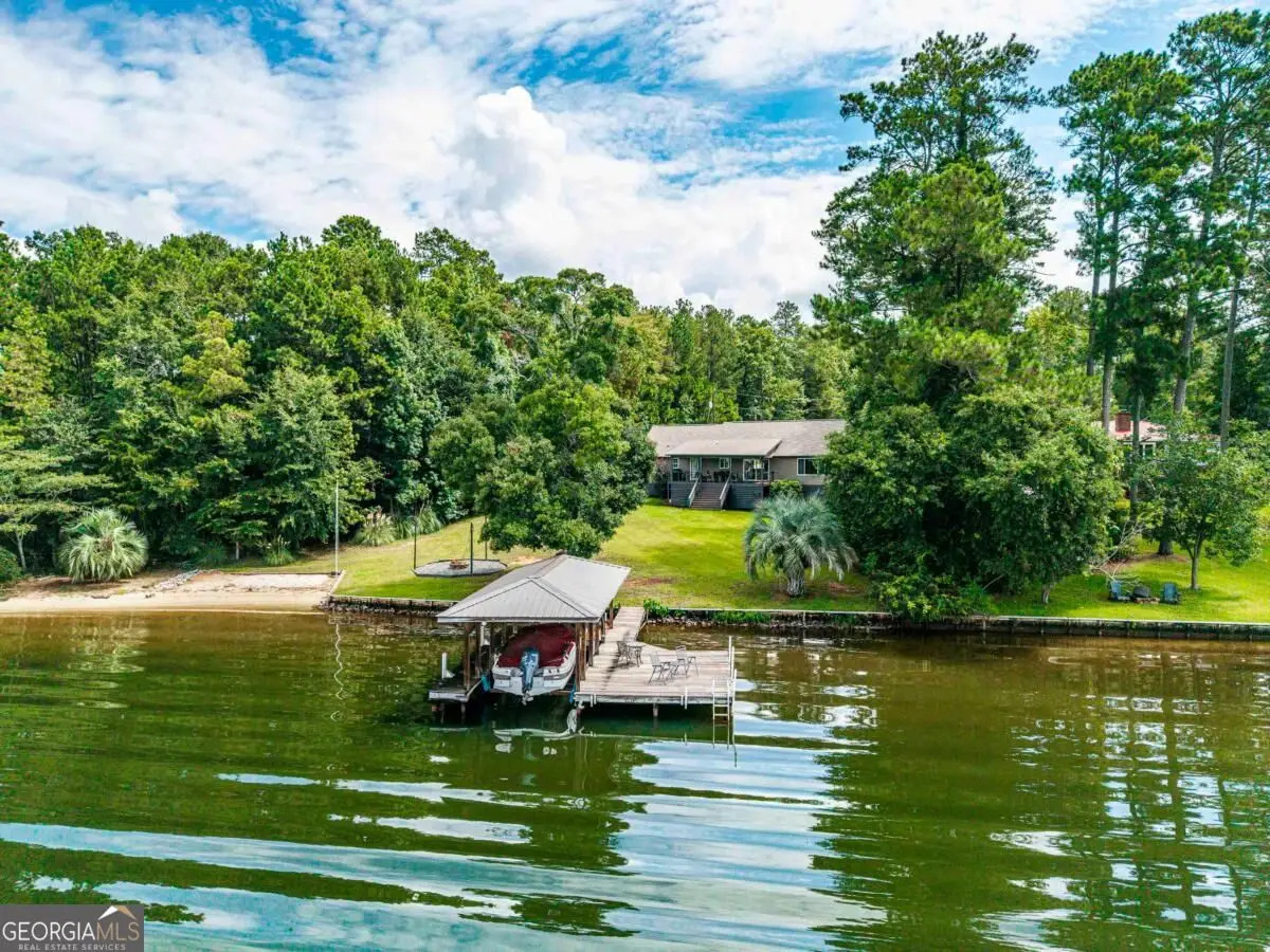 132 Island Drive, Milledgeville, GA 31061 - #1
