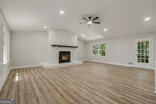 137 Farmington Drive, Woodstock, GA 30188