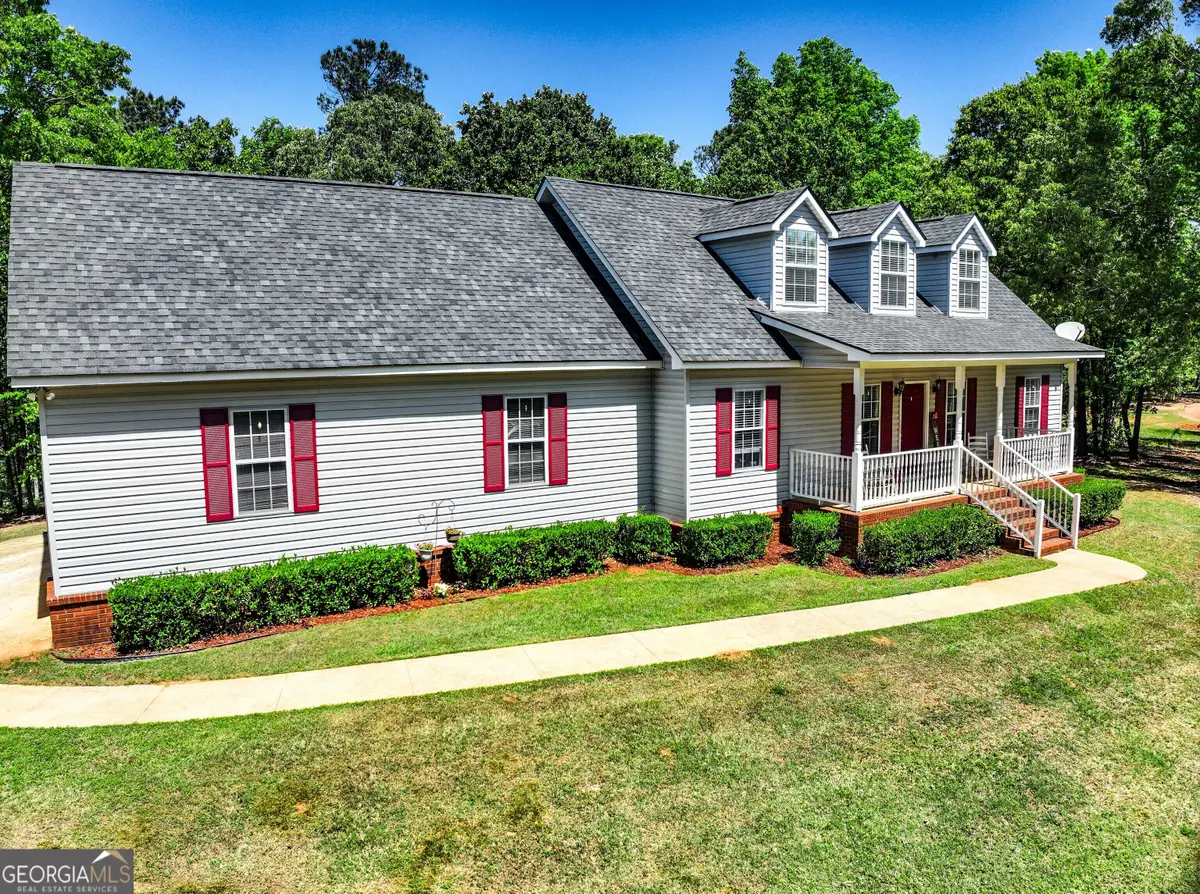 5280 Judge Brown Rd, Valley, AL 36854 - #1