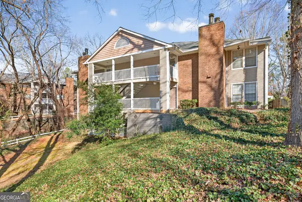 201 Barrington Hills Drive, Atlanta, GA 30350
