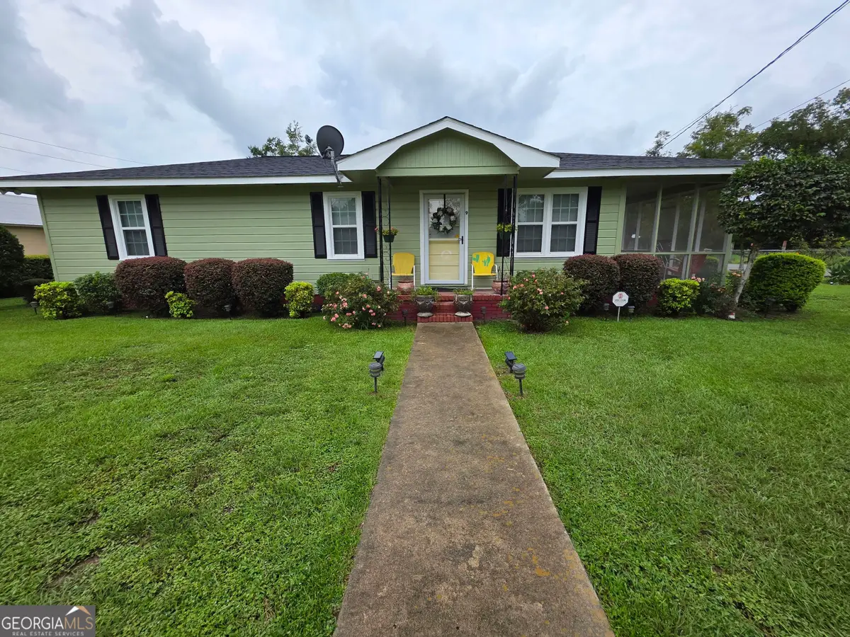 9 Pecan Drive, Hazlehurst, GA 31539 - #1