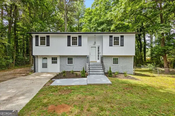394 Burr Oak Court, Lawrenceville, GA 30046