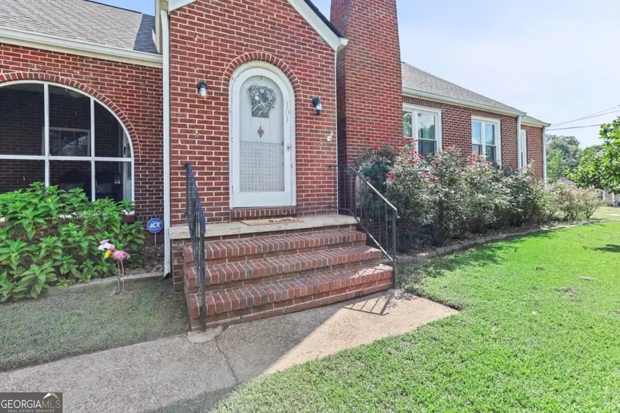 101 High Street, Hogansville, GA 30230 - #2