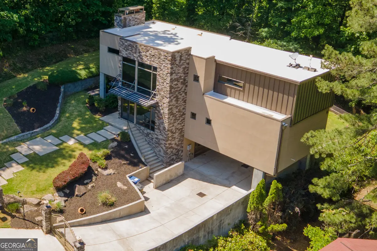 643 Larchmont Circle Nw, Atlanta, GA 30318 - #1