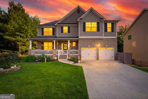 2144 Shadow Oak Trail, Loganville, GA 30052