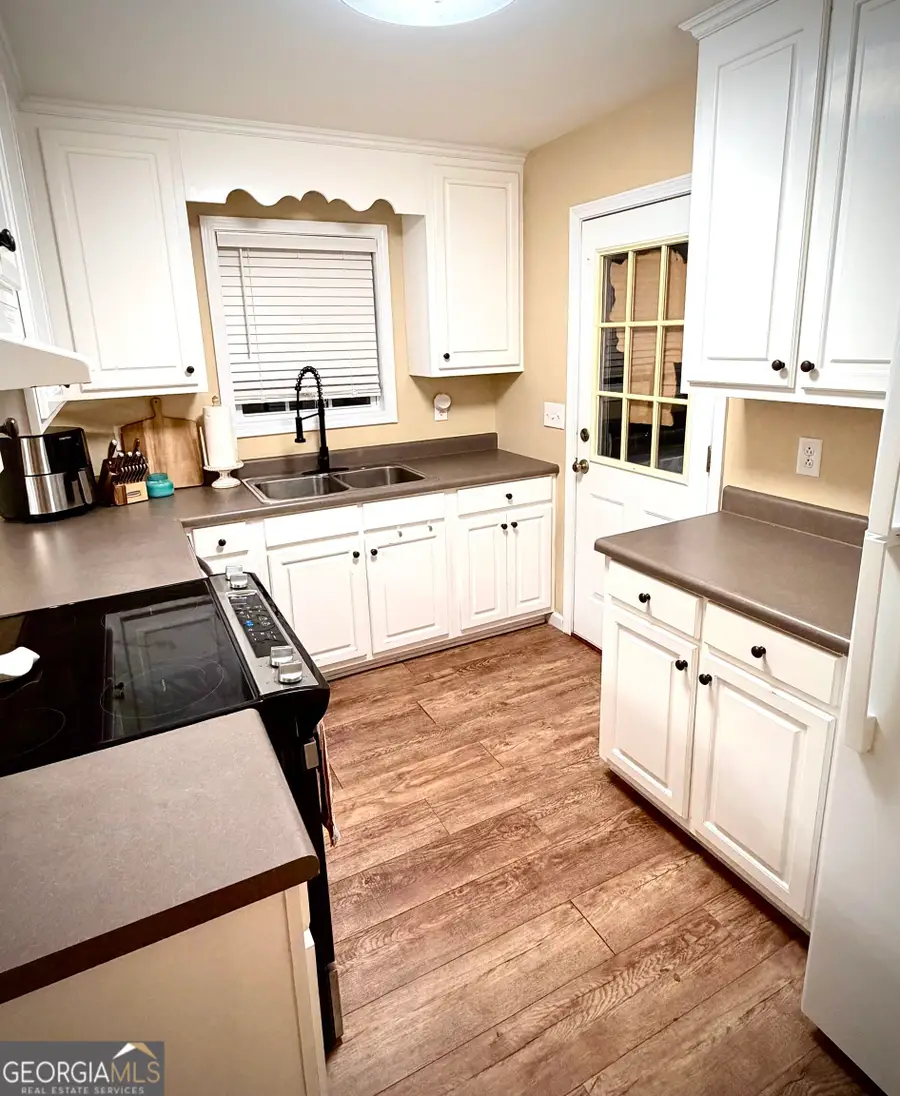 224 North Avenue, Adrian, GA 31002 - #3