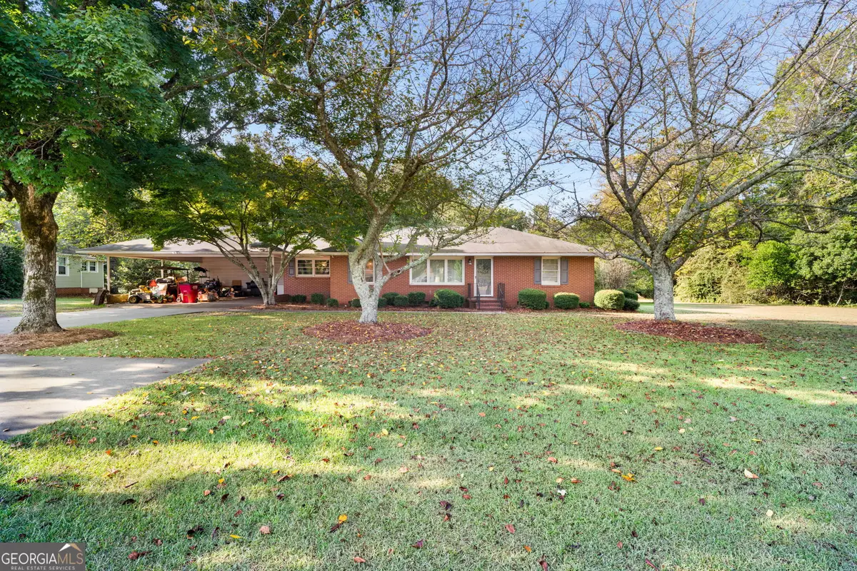 813 W Church Street, Sandersville, GA 31082 - #1