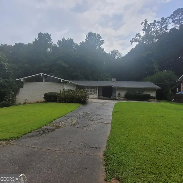 2250 Crestknoll Circle, Decatur, GA 30032