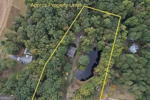 1655 Rockdale Circle, Snellville, GA 30078