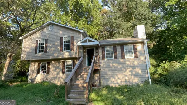 3221 Summer Wood Circle, Snellville, GA 30039