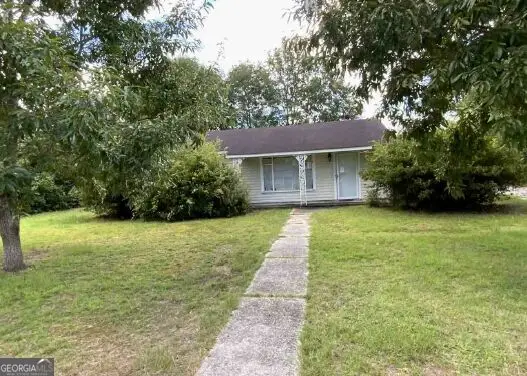 606 E Poplar St, Atmore, AL 36502