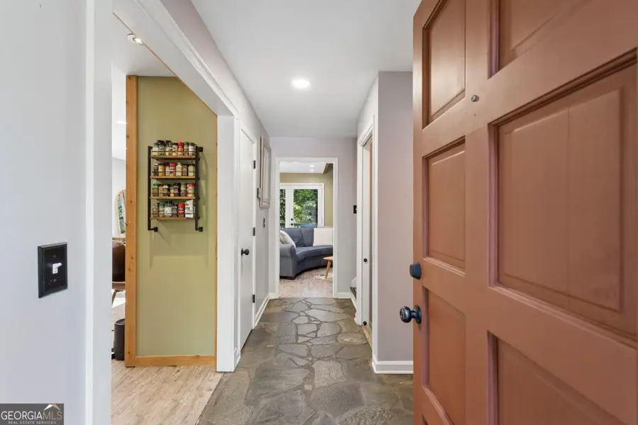 326 W Claiborne Court, Marietta, GA 30066 - #3