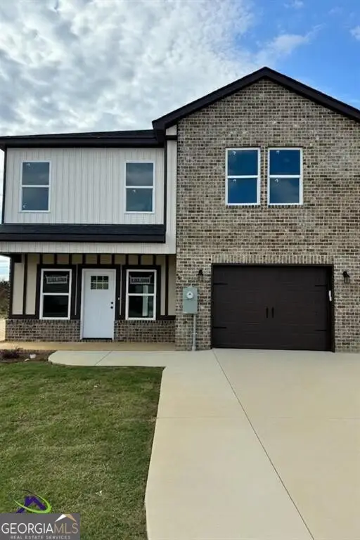 254 Beau Claire Circle, Byron, GA 31008