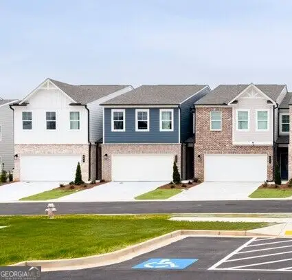 826 Leraes Way, Loganville, GA 30052