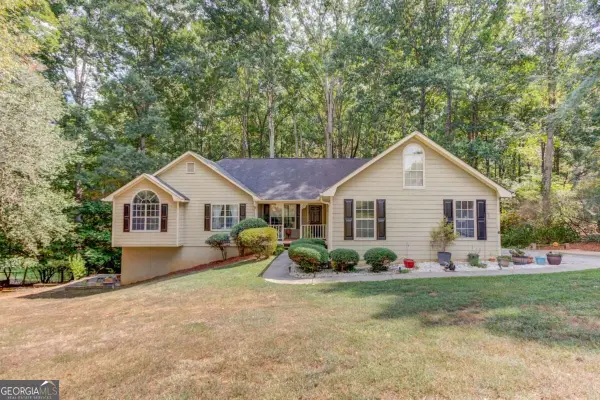 3244 Holly Stand Court, Loganville, GA 30052