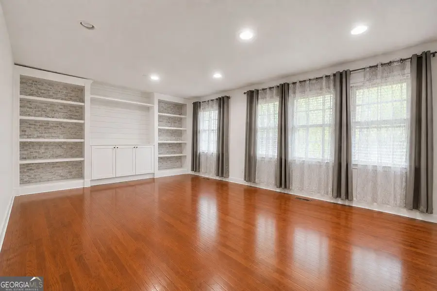 105 Pine Street, Barnesville, GA 30204 - #3