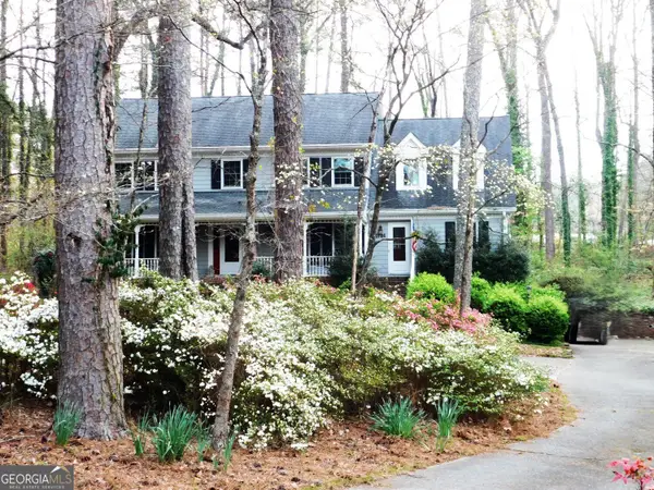 1786 SW Bear Cave Sw, Lilburn, GA 30047