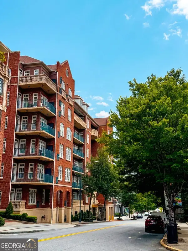 77 Peachtree Place Ne #211, Atlanta, GA 30309