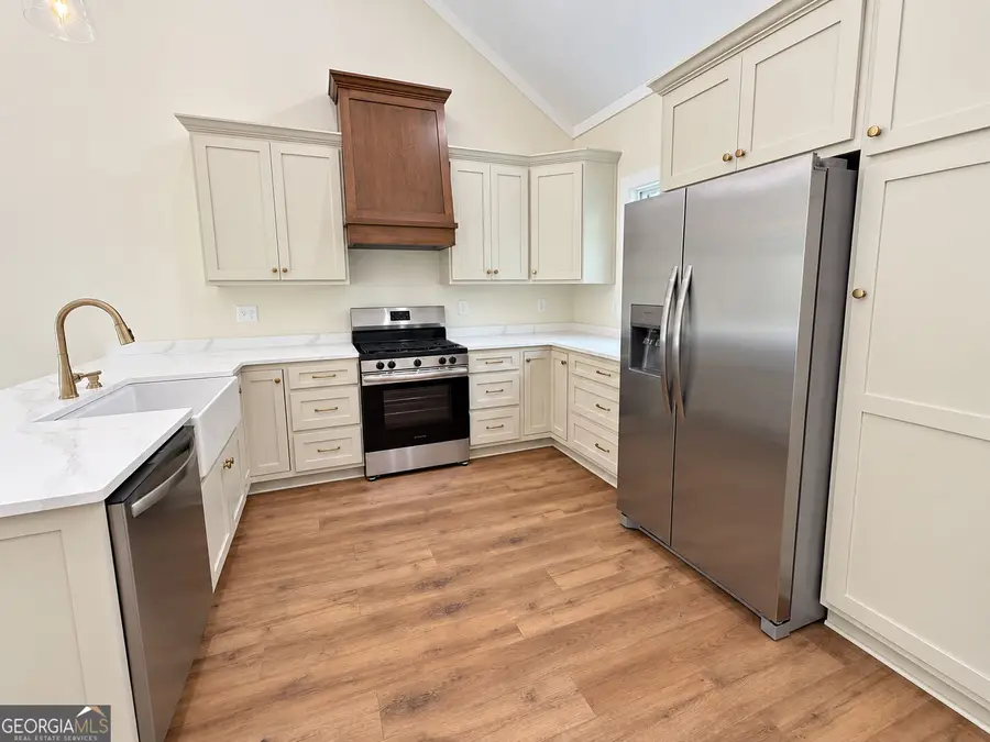 420 Lake Place Drive, Lavonia, GA 30553 - #2