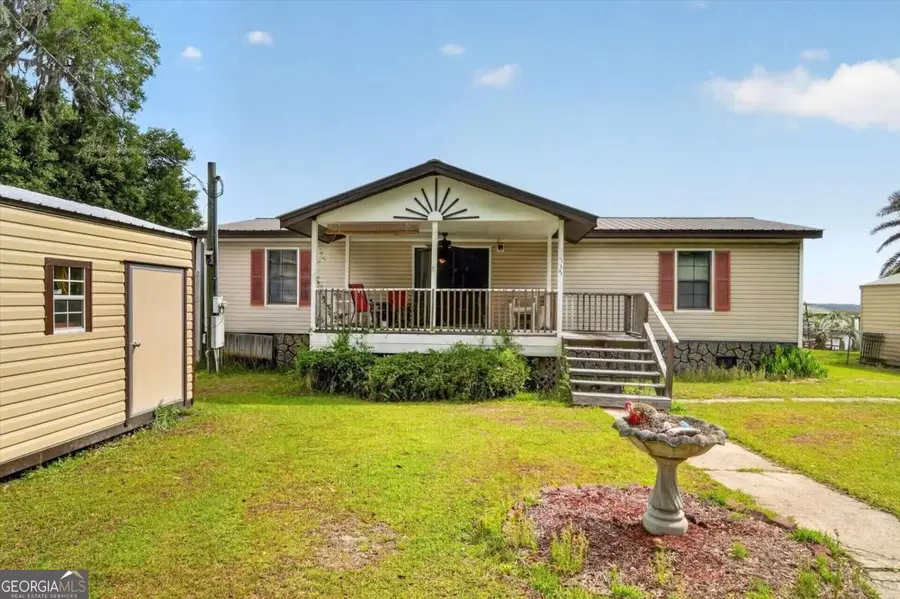 535 E 1st Street, Midway, GA 31320 - #2