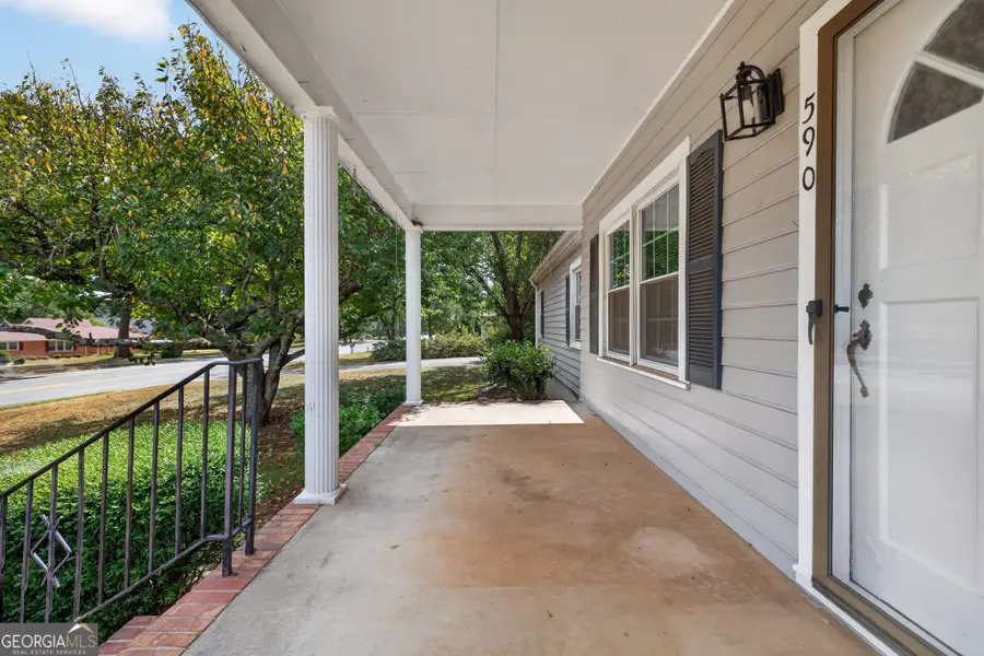 590 Benson Street, Hartwell, GA 30643 - #2