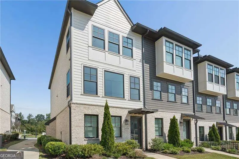 6548 Beacon Drive, Sandy Springs, GA 30328 - #2