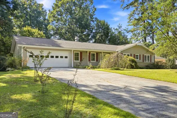 56 Bonnie Lane Nw, Lilburn, GA 30047