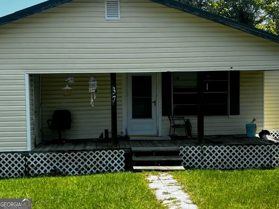 37 S Jackson Avenue, McRae Helena, GA 31037 - #2