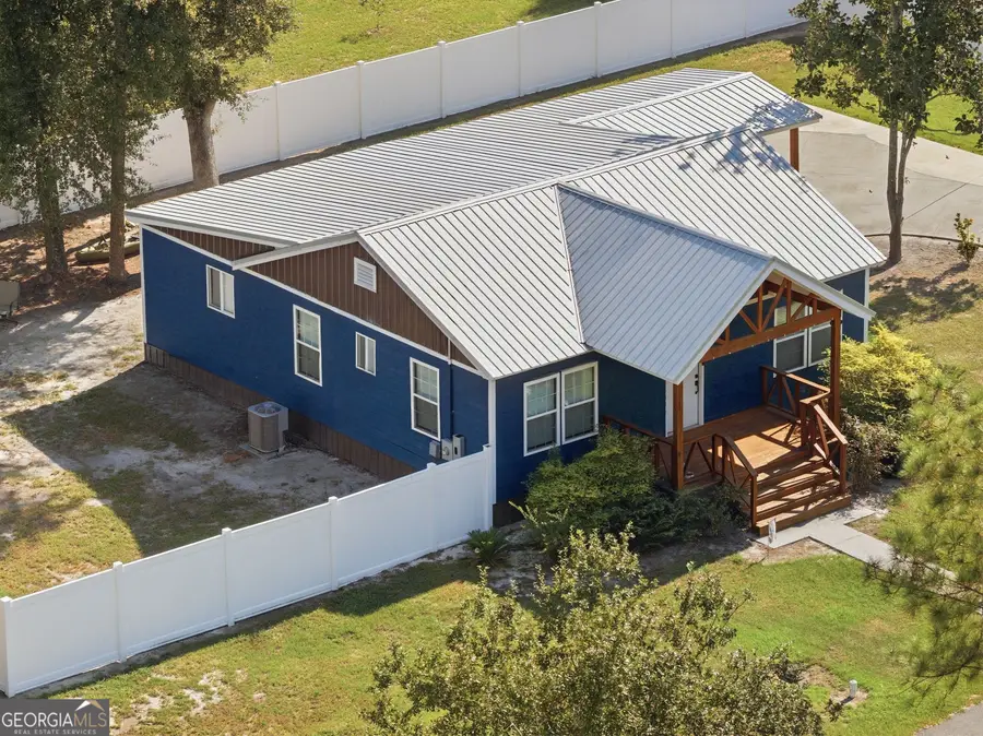 19 Mcdonald Street, Hazlehurst, GA 31539 - #2