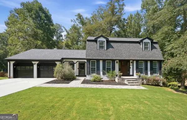 2458 Fontainebleau Drive, Atlanta, GA 30360