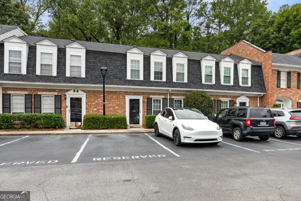 6 Valley Forge Place Nw, Atlanta, GA 30318