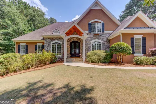 6228 Waters Edge Drive, Covington, GA 30014