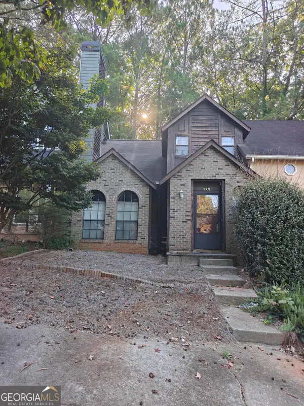 887 Brandy Oaks Lane, Stone Mountain, GA 30088