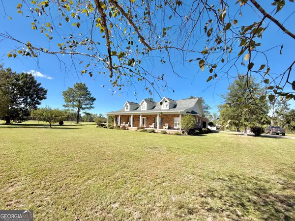 64 Lawton Crosby Road, Hazlehurst, GA 31539