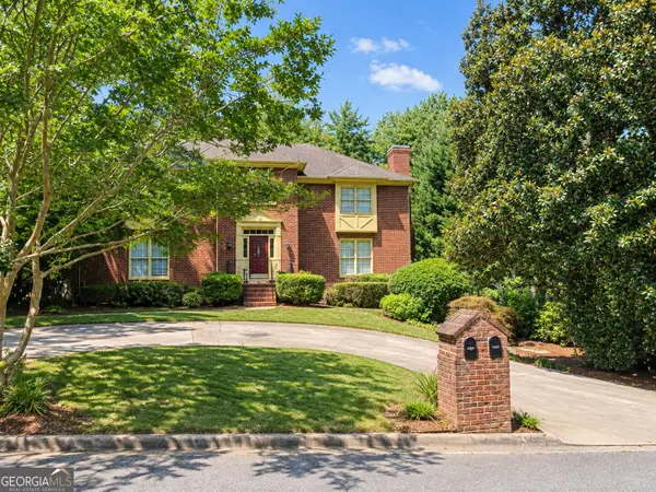 8880 Carroll Manor Drive, Atlanta, GA 30350
