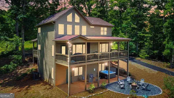 196 Grayson Point, Blue Ridge, GA 30513