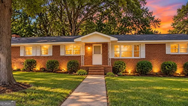 411 Dewberry Lane Se, Lindale, GA 30147