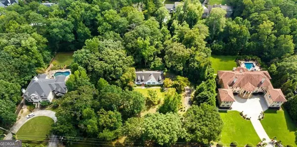 700 Heards Ferry Road, Atlanta, GA 30328
